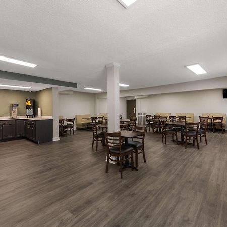 Quality Inn Airport Woodson Terrace Kültér fotó