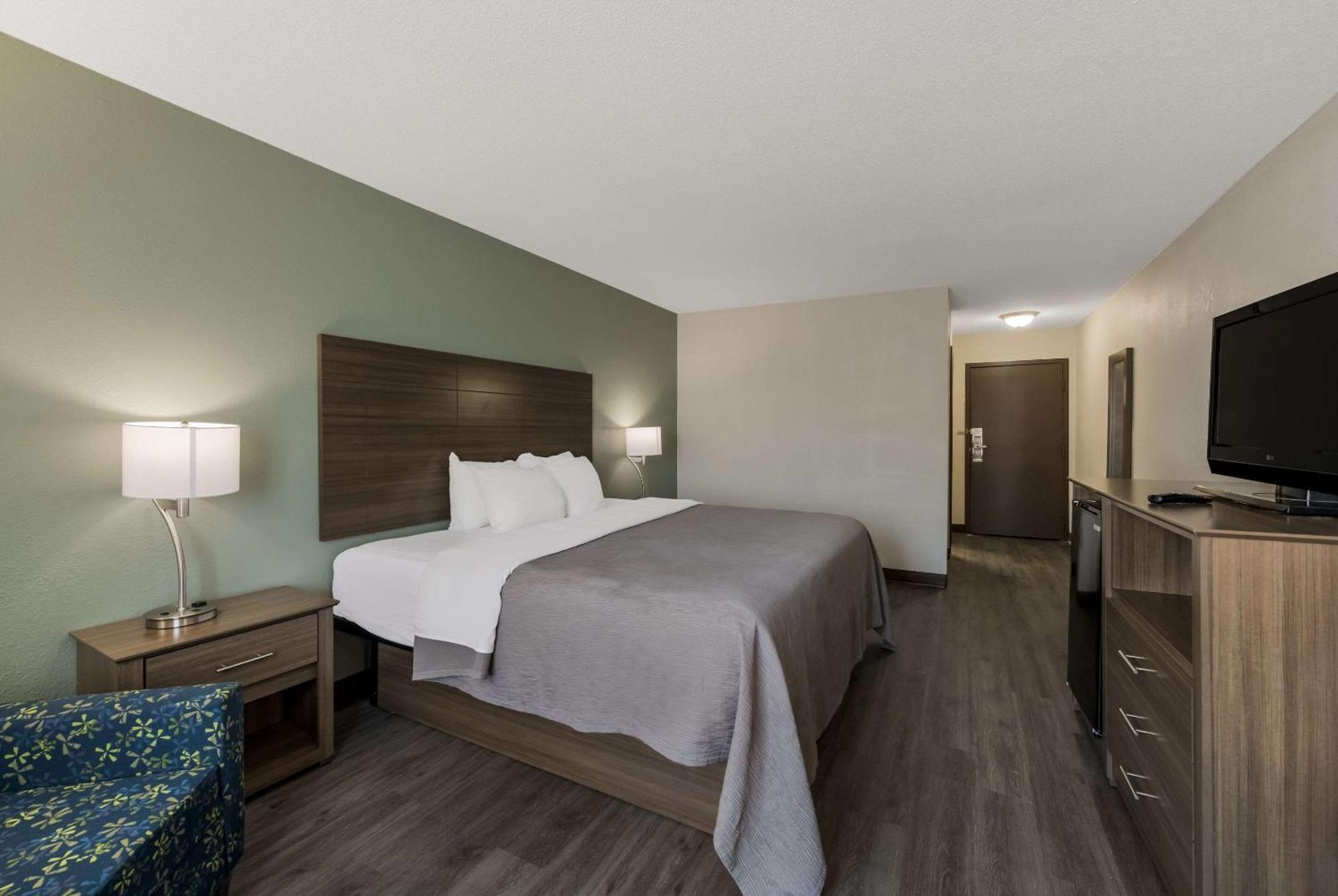 Quality Inn Airport Woodson Terrace Kültér fotó