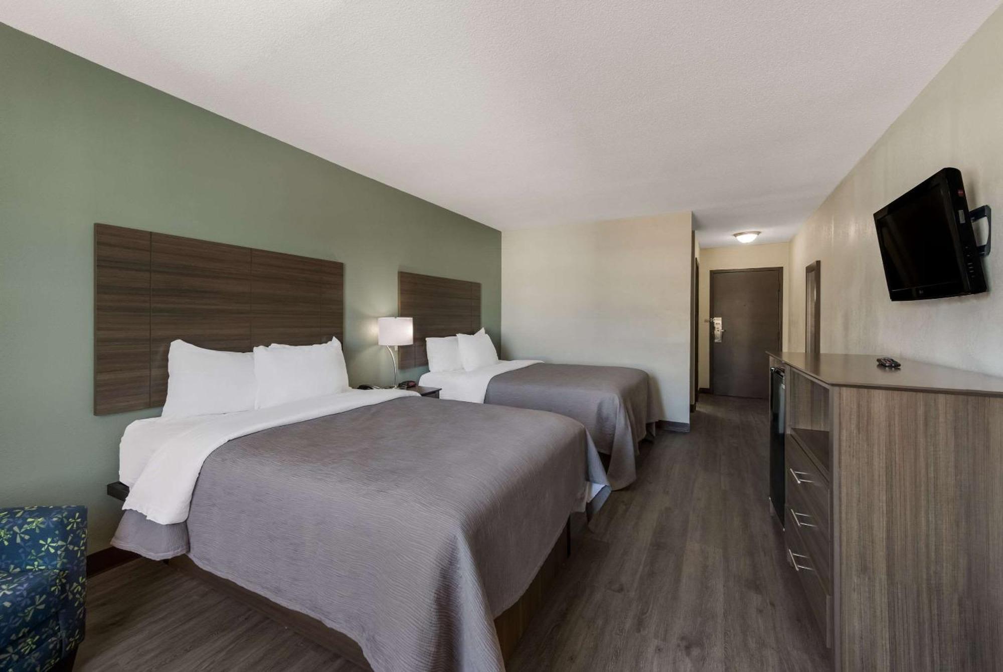 Quality Inn Airport Woodson Terrace Kültér fotó