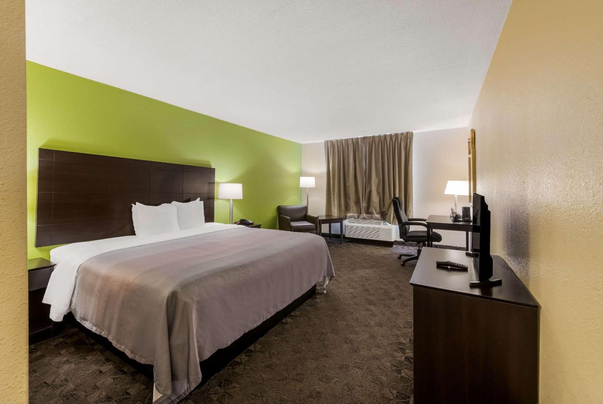 Quality Inn Airport Woodson Terrace Kültér fotó