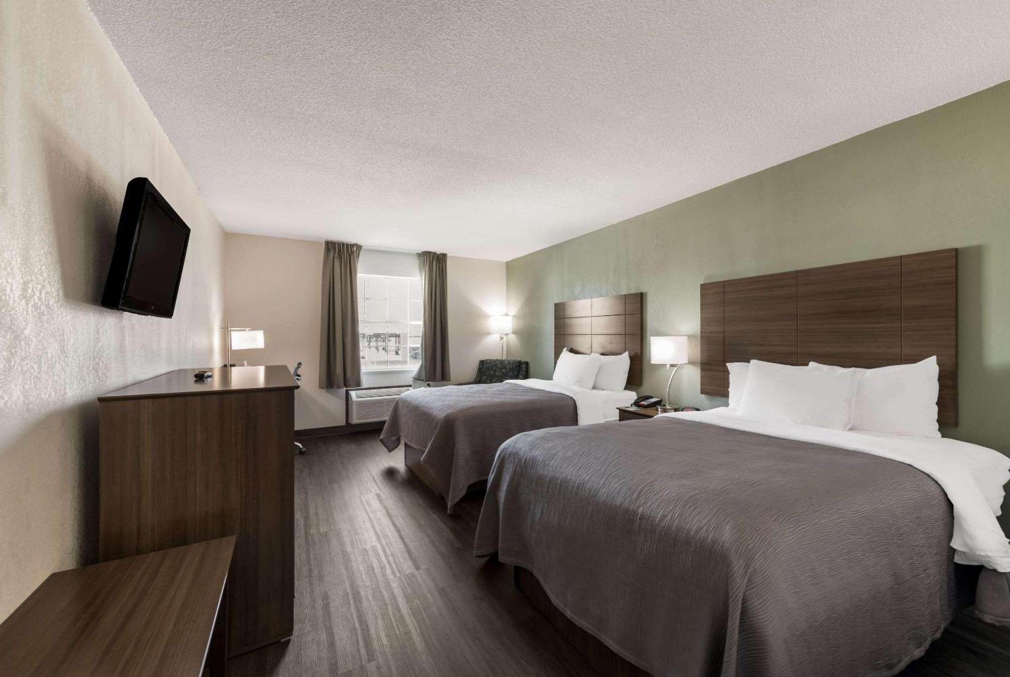 Quality Inn Airport Woodson Terrace Kültér fotó