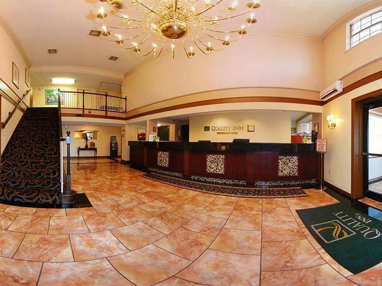 Quality Inn Airport Woodson Terrace Kültér fotó