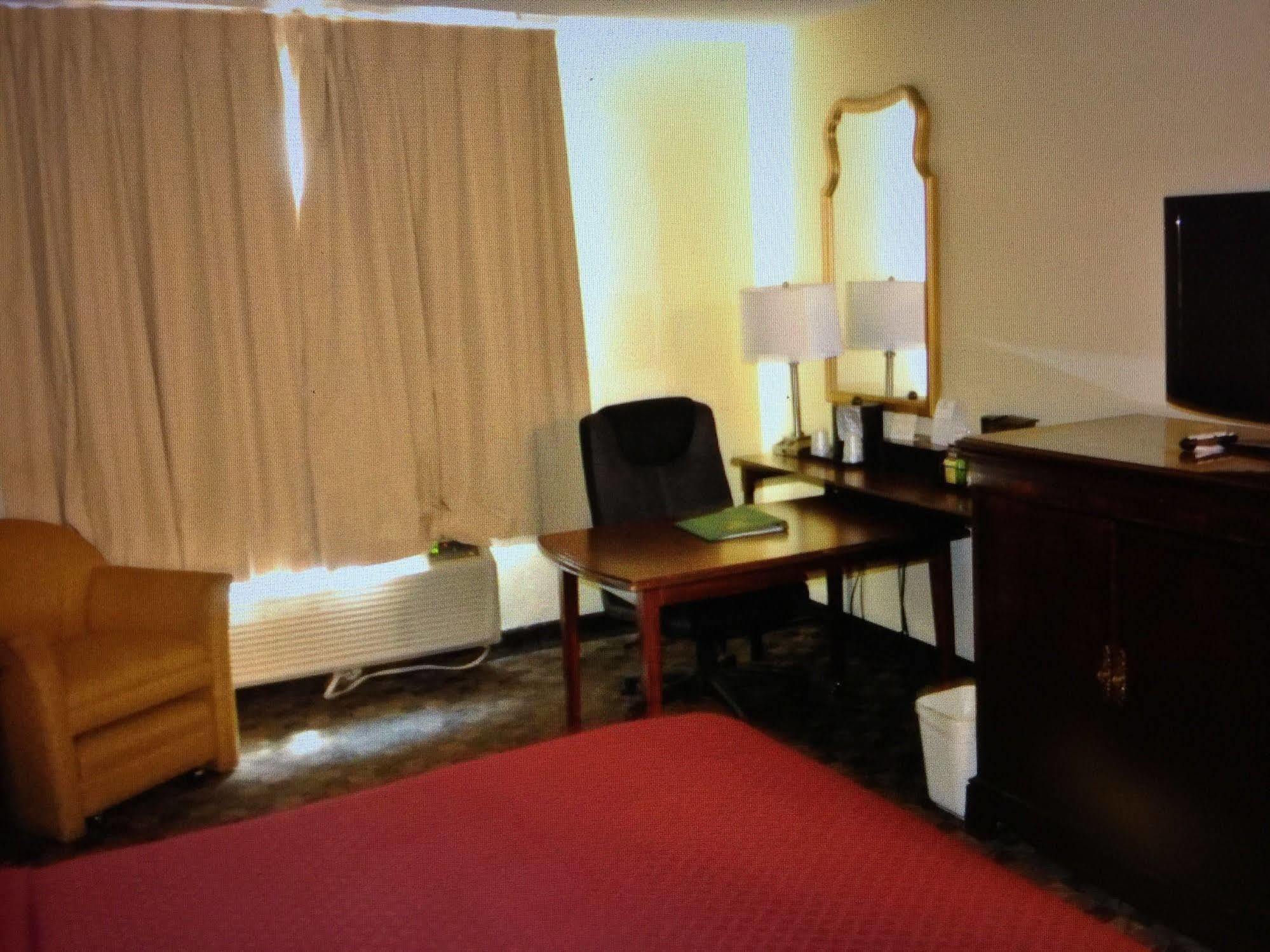 Quality Inn Airport Woodson Terrace Kültér fotó
